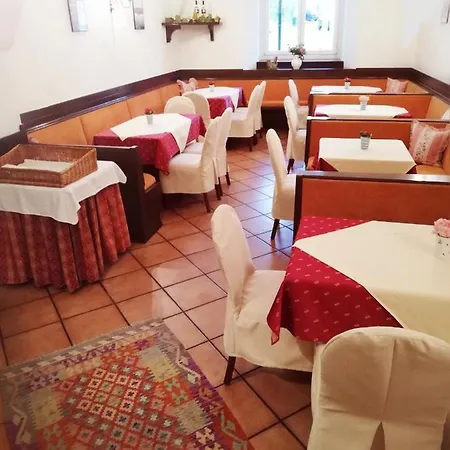 住宿加早餐酒店 Garni Weisser Wolf -