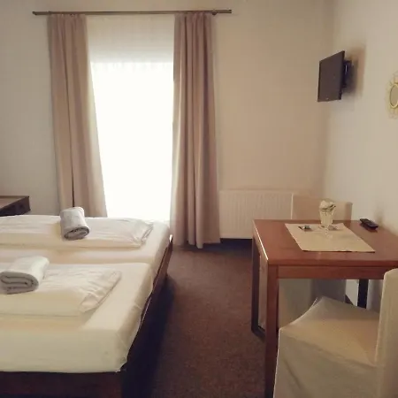 Garni Weisser Wolf - Bed & Breakfast Friesach (Carinthia)